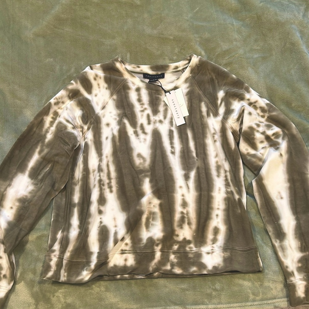 long sleeve Sanctuary sweatshirt!